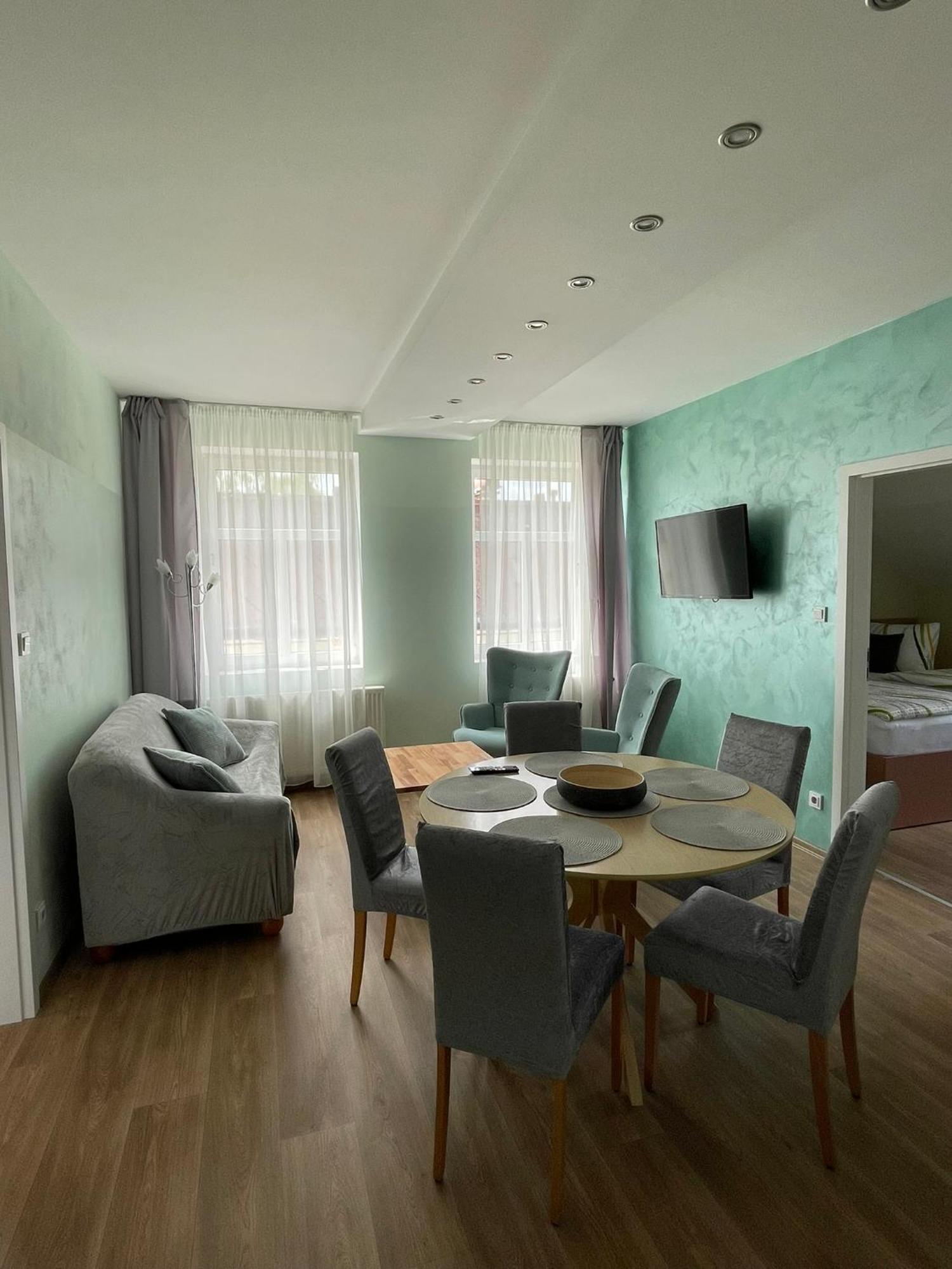 Apartmany Jasmin Liberec Exteriör bild